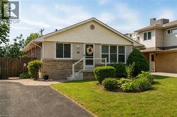 20 CARDINAL Drive  Hamilton, ON L9A 4H4