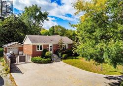 550 FOURTH LINE Oakville, ON L6L 5A7