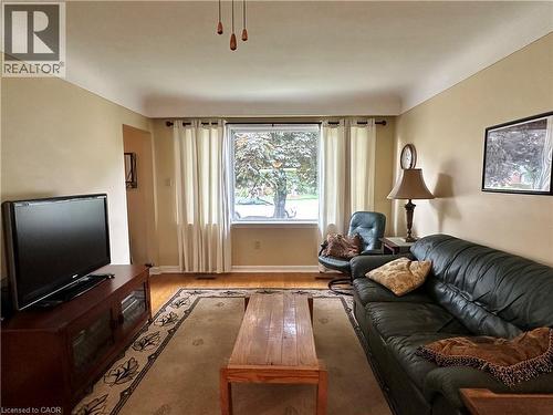129 Broker Drive, Hamilton, ON - Indoor Photo Showing Other Room