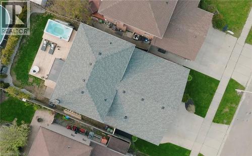 Drone / aerial view of a pool - 17 Clearview Drive, Hamilton, ON - Outdoor With View