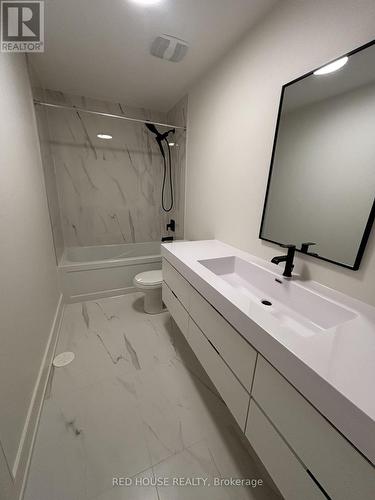 38 Everett Common, St. Catharines, ON - Indoor Photo Showing Bathroom