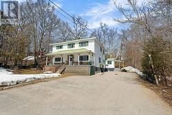 184 BORLAND STREET E Orillia, ON L3V 2C3