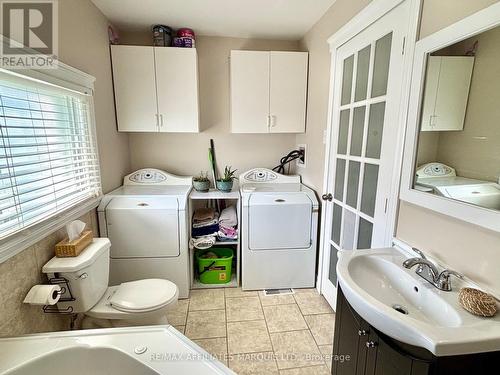 4 Seymour Avenue, Cornwall, ON - Indoor Photo Showing Laundry Room
