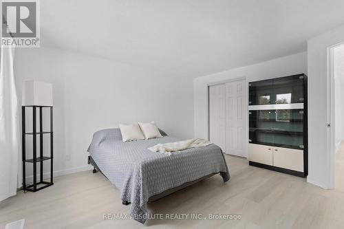 1444 Normandy Crescent, Ottawa, ON - Indoor Photo Showing Bedroom