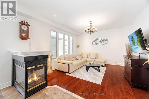 3809 Candlelight Drive, Mississauga, ON - Indoor Photo Showing Living Room With Fireplace