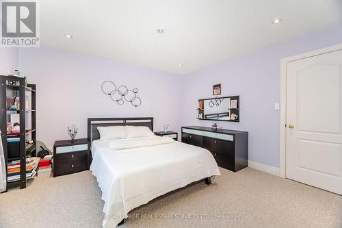 3809 Candlelight Drive, Mississauga, ON - Indoor Photo Showing Bedroom