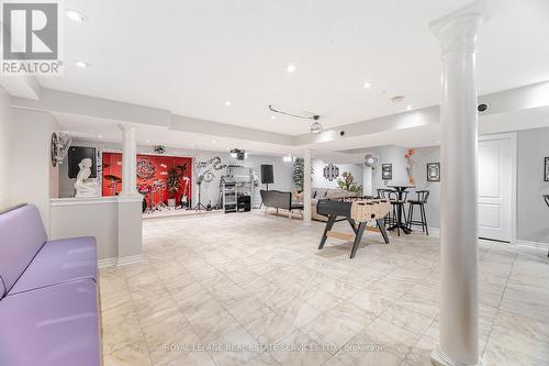 3809 Candlelight Drive, Mississauga, ON - Indoor