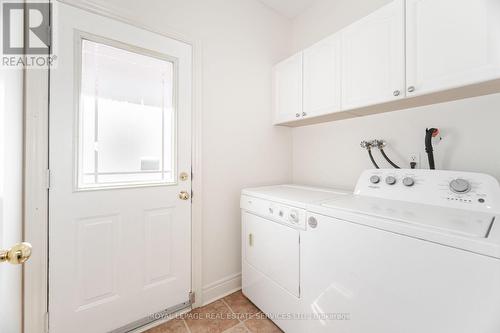 3809 Candlelight Drive, Mississauga, ON - Indoor Photo Showing Laundry Room