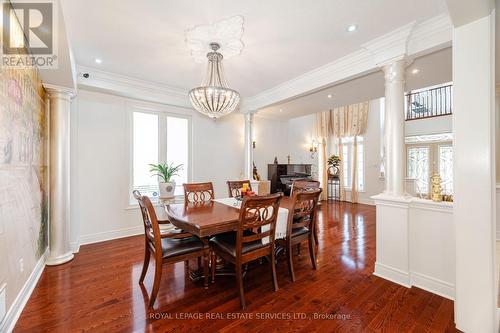 3809 Candlelight Drive, Mississauga, ON - Indoor Photo Showing Dining Room