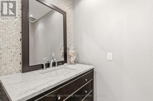 356 Shoreacres Road, Burlington, ON - Indoor Photo Showing Bathroom