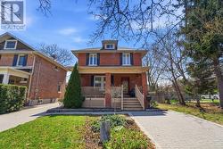 19 HILLCROFT STREET Oshawa (O'Neill), ON L1G 2K8