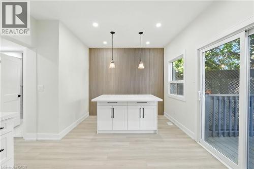 9 Alice Street, Hamilton, ON - Indoor Photo Showing Other Room