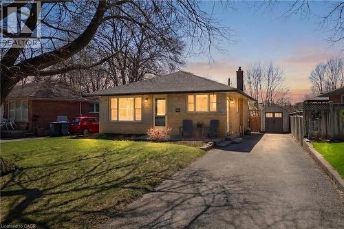 48 KNIGHTSWOOD Boulevard  Guelph, ON N1E 3W5