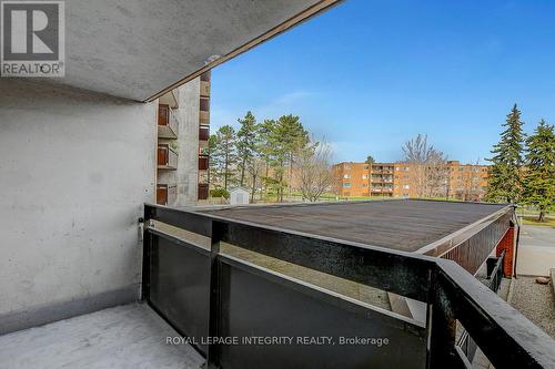 206 - 2000 Jasmine Crescent, Ottawa, ON - Outdoor