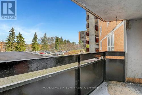 206 - 2000 Jasmine Crescent, Ottawa, ON - Outdoor