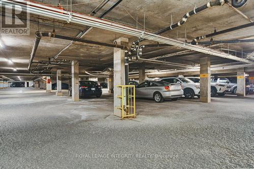 206 - 2000 Jasmine Crescent, Ottawa, ON - Indoor Photo Showing Garage