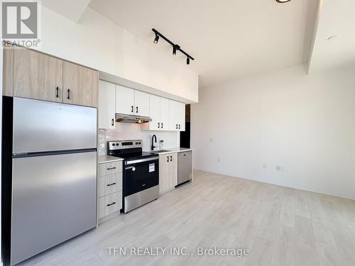 104 - 4878 Powers Common, Burlington, ON - Indoor Photo Showing Kitchen