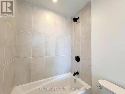 104 - 4878 Powers Common, Burlington, ON - Indoor Photo Showing Bathroom