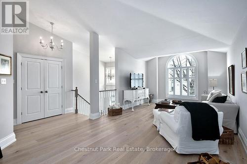 40 BARKER BOULEVARD  Collingwood, ON L9Y 4W4