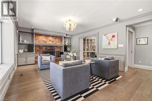 356 Shoreacres Road, Burlington, ON - Indoor Photo Showing Living Room