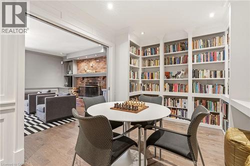 356 Shoreacres Road, Burlington, ON - Indoor