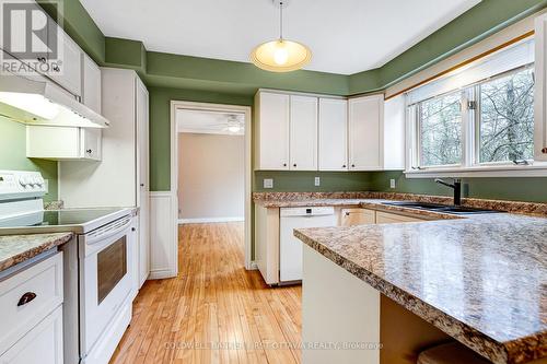 Ample cupboard storage and prep areas - 12 Glenview Crescent, Perth, ON - Indoor Photo Showing Kitchen