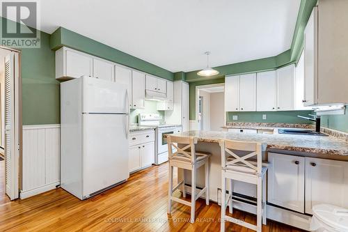 Bright white kitchen - 12 Glenview Crescent, Perth, ON - Indoor