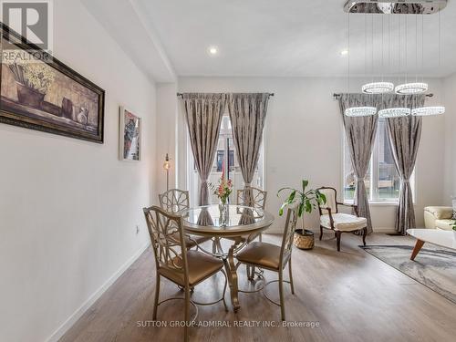 197 Elyse Court, Aurora, ON - Indoor Photo Showing Dining Room