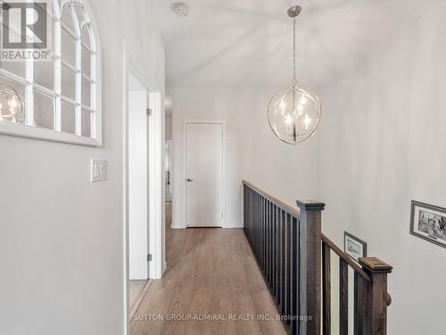 197 Elyse Court, Aurora, ON - Indoor Photo Showing Other Room