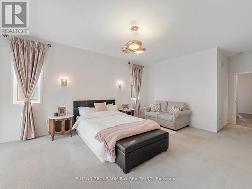 197 Elyse Court, Aurora, ON - Indoor Photo Showing Bedroom