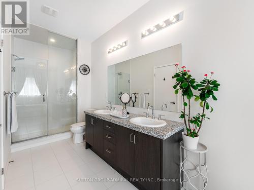 197 Elyse Court, Aurora, ON - Indoor Photo Showing Bathroom