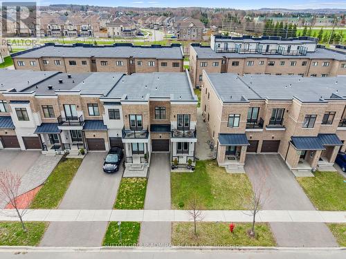197 Elyse Court, Aurora, ON - Outdoor With Facade