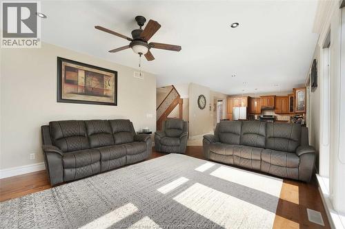 2257 Askin, Windsor, ON - Indoor Photo Showing Living Room