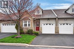 212 STONEHENGE Drive Unit# 9 Ancaster, ON L9K 1N5
