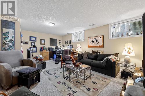 Bedroom or Recroom - 41 - 43 Capulet Walk, London North (North M), ON - Indoor Photo Showing Living Room