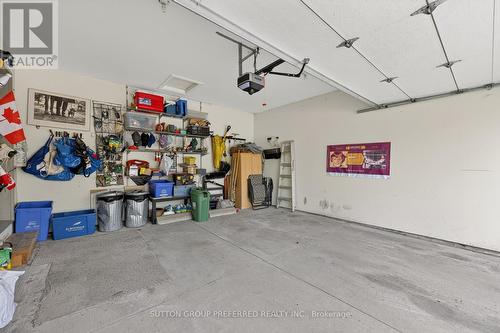Garage - 41 - 43 Capulet Walk, London North (North M), ON - Indoor Photo Showing Garage