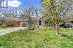 2123 DEYNCOURT DRIVE  Burlington, ON L7R 1W2