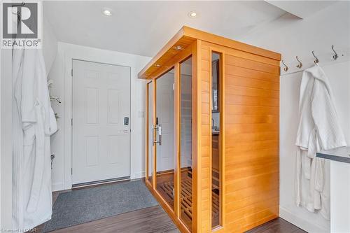 2123 Deyncourt Drive, Burlington, ON - Indoor Photo Showing Other Room