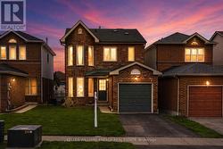 35 TEDDINGTON CRESCENT Whitby (Pringle Creek), ON L1R 1S5