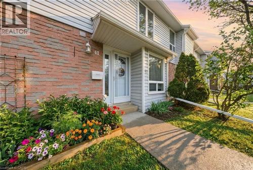 32 MOWAT Boulevard Unit# 41  Kitchener, ON N2E 1X4