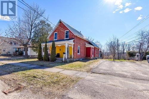 442 MOFFAT STREET  Pembroke, ON K8A 3Y1