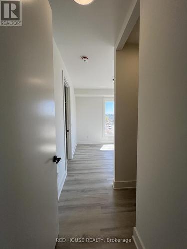 34 Everett Common, St. Catharines, ON - Indoor Photo Showing Other Room