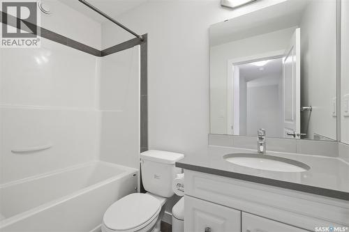 243 Newton Link, Saskatoon, SK - Indoor Photo Showing Bathroom