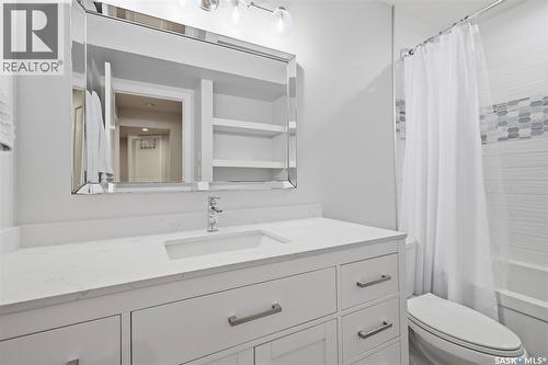 243 Newton Link, Saskatoon, SK - Indoor Photo Showing Bathroom