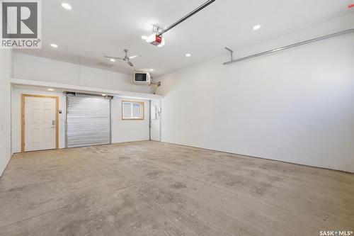 243 Newton Link, Saskatoon, SK - Indoor Photo Showing Garage