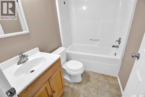 2905 Mcclocklin Road, Saskatoon, SK - Indoor Photo Showing Bathroom