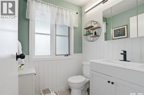 542 Coldspring Way, Saskatoon, SK - Indoor Photo Showing Bathroom