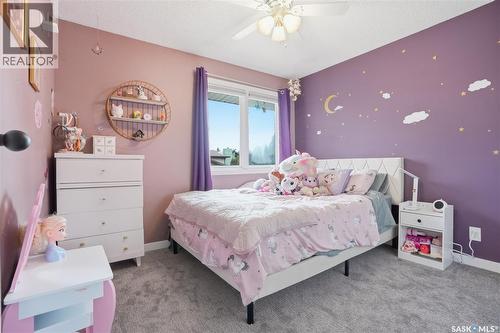 542 Coldspring Way, Saskatoon, SK - Indoor Photo Showing Bedroom