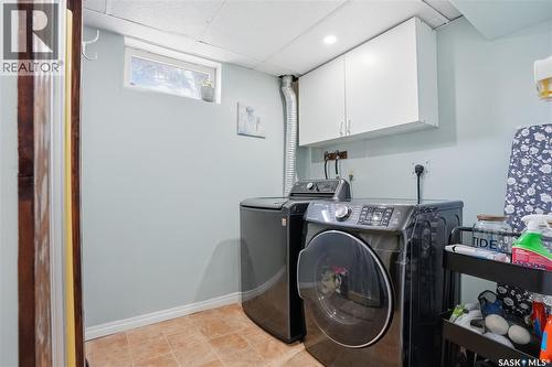 542 Coldspring Way, Saskatoon, SK - Indoor Photo Showing Laundry Room
