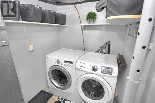 215 Orell St, Garson, ON - Indoor Photo Showing Laundry Room